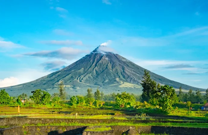 Look how Majestic and Amazing Mayon Volcano of Bicol Region is!