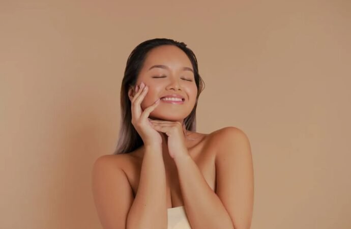 Explore Non-Invasive Beauty Enhancements at a Derma Clinic Near Me | MOLD Manila